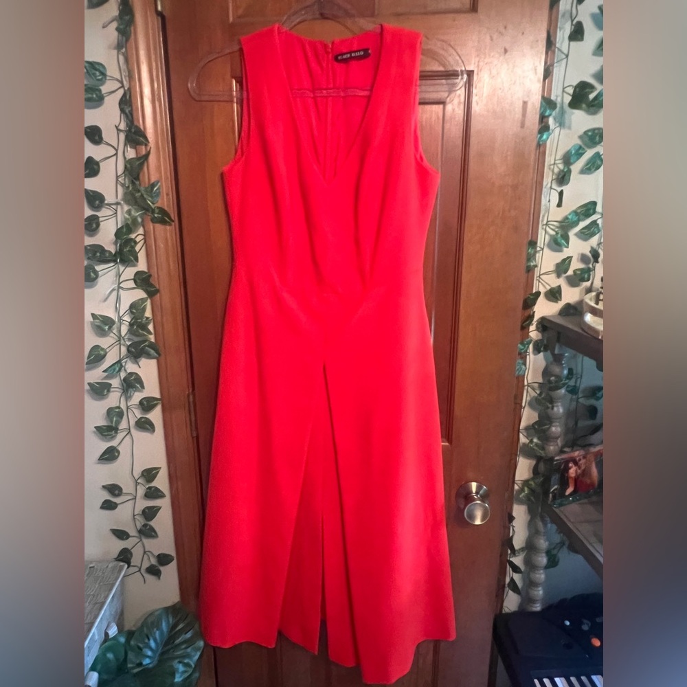 Gorgeous Black Halo Vibrant Red dress size 4